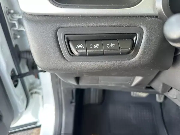 Renault Captur 2022 - 19900 EUR, 132877 km - AUTO.MOTO.pt - 132877km - foto 16 de 29
