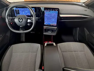 Renault Mégane E-Tech 2023 - 25500 EUR, 58000 km - AUTO.MOTO.pt - 58000km - foto 64 de 121