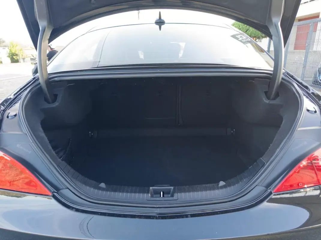 Mercedes-Benz CLA 180 2014 - 16990 EUR, 145000 km - AUTO.MOTO.pt - 145000km - foto 10 de 32