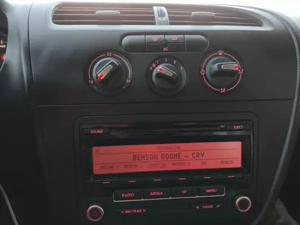 SEAT Leon 2012 - 8965 EUR, 168000 km - AUTO.MOTO.pt - 168000km - foto 12 de 12