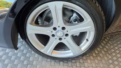 Mercedes-Benz CLS 320 2008 - 12900 EUR, 314479 km - AUTO.MOTO.pt - 314479km - foto 32 de 60