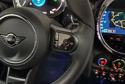 MINI Cooper 2021 - 26950 EUR, 34244 km - AUTO.MOTO.pt - 34244km - foto 43 de 52