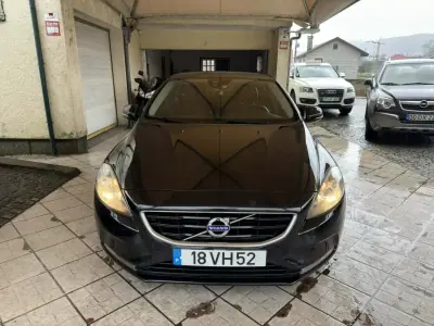 Volvo V40 2014 - 10950 EUR, 203325 km - AUTO.MOTO.pt - 203325km - foto 10 de 32