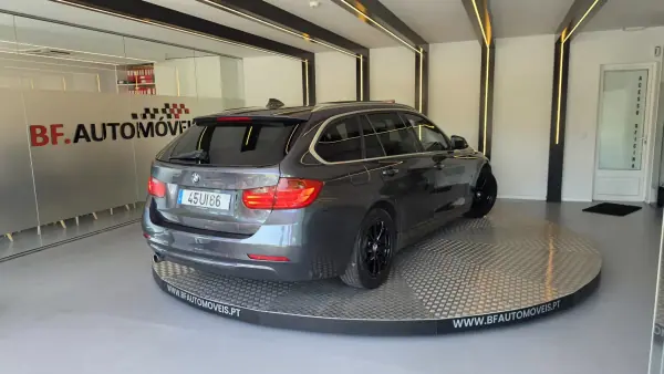 BMW 320 2013 - 12500 EUR, 218911 km - AUTO.MOTO.pt - 218911km - foto 4 de 56