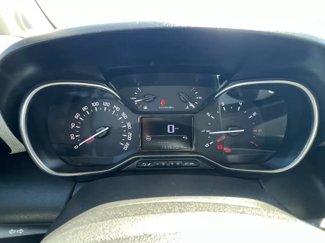 Citroën C3 Aircross 2019 - 12900 EUR, 133600 km - 133600km - foto 11 de 13