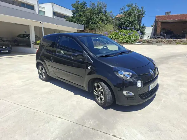 Renault Twingo 2014 - 6490 EUR, 93204 km - AUTO.MOTO.pt - 93204km - foto 2 de 17