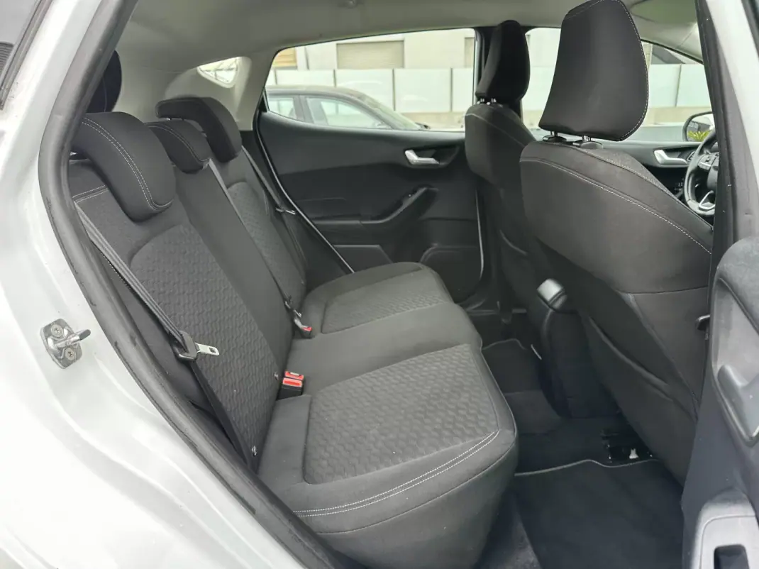 Ford Fiesta 2022 - 15200 EUR, 120000 km - 120000km - foto 44 de 57