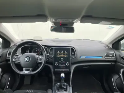 Renault Mégane Sport Tourer 2016 - 10750 EUR, 143000 km - AUTO.MOTO.pt - 143000km - foto 5 de 37