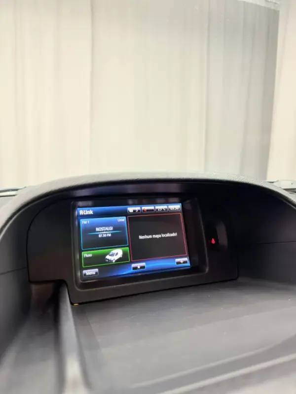 Renault 2016 - 7500 EUR, 38000 km - AUTO.MOTO.pt - 38000km - foto 14 de 16