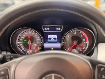 Mercedes-Benz CLA 180 2016 - 16990 EUR, 163300 km - AUTO.MOTO.pt - 163300km - foto 16 de 28