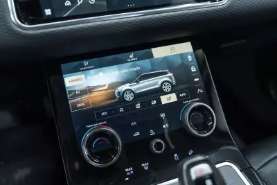 Land Rover Range Rover Evoque 2021 - 37950 EUR, 51000 km - AUTO.MOTO.pt - 51000km - foto 48 de 53