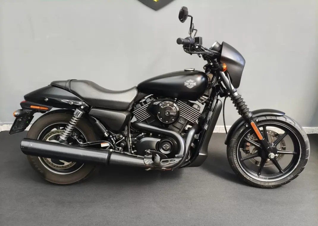 Harley-Davidson Dyna Glide Street Bob 2016 - 5950 EUR, 3000 km - AUTO.MOTO.pt - 3000km - foto 4 de 21