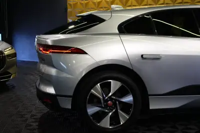 Jaguar I-Pace 2020 - 22900 EUR, 140680 km - AUTO.MOTO.pt - 140680km - foto 8 de 25