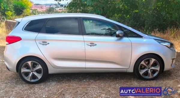 Kia Carens 2016 - 12950 EUR, 131881 km - AUTO.MOTO.pt - 131881km - foto 7 de 35