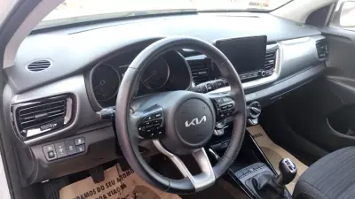 Kia Stonic 2022 - 15500 EUR, 87000 km - AUTO.MOTO.pt - 87000km - foto 15 de 35
