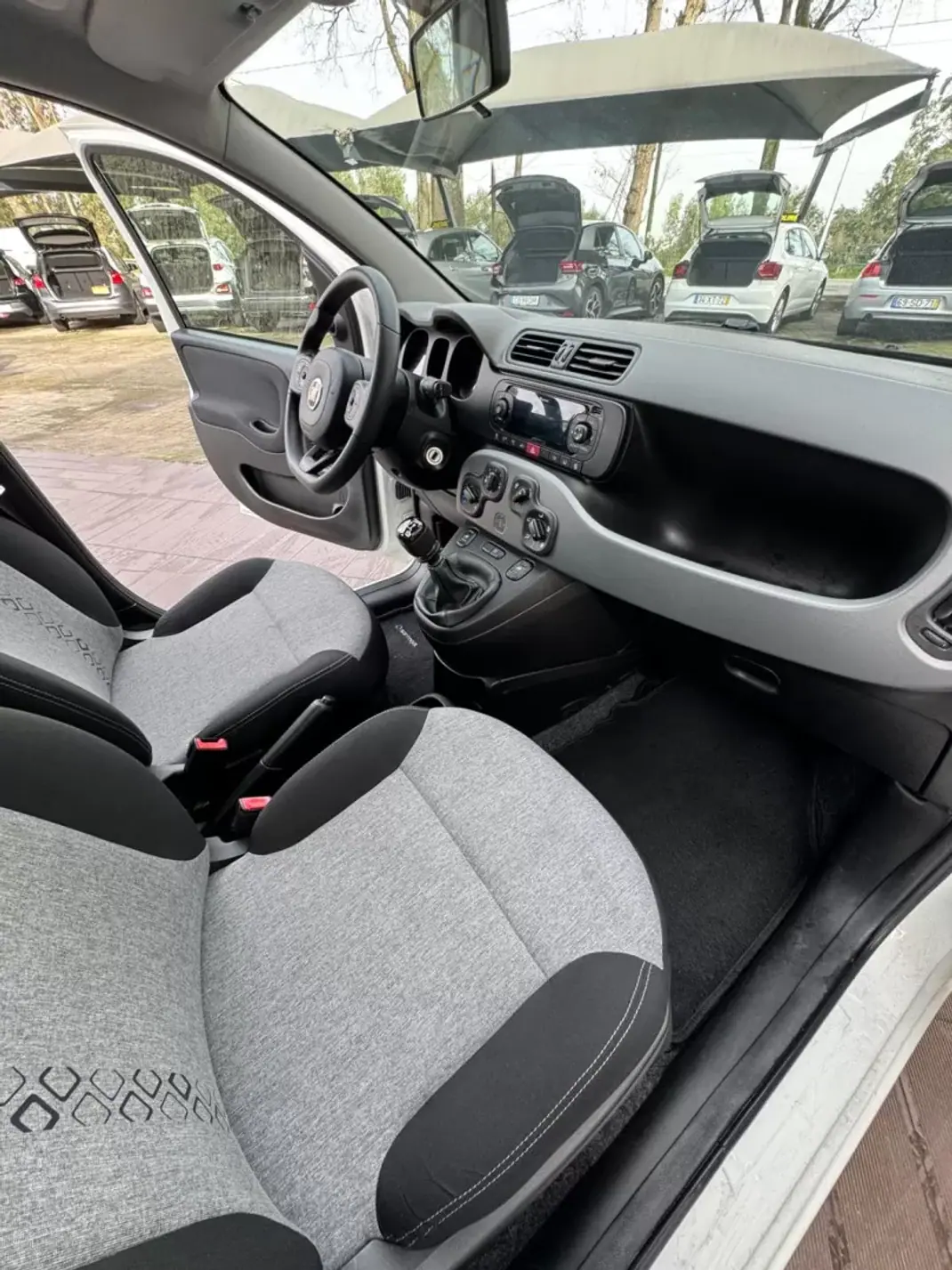 Fiat Panda 2019 - 8750 EUR, 59463 km - AUTO.MOTO.pt - 59463km - foto 12 de 14