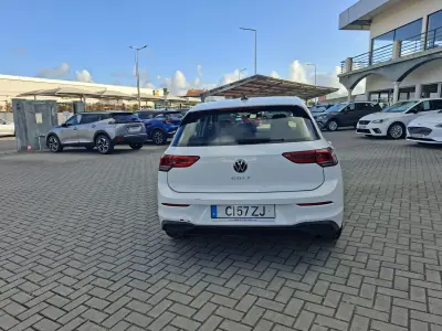 Volkswagen Golf 2021 - 16750 EUR, 61800 km - AUTO.MOTO.pt - 61800km - foto 7 de 28
