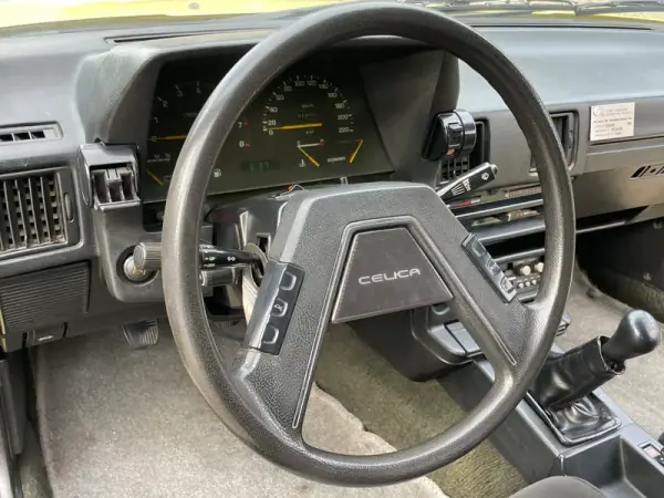 Toyota Celica 1982 - 25000 EUR, 201000 km - AUTO.MOTO.pt - 201000km - foto 14 de 48