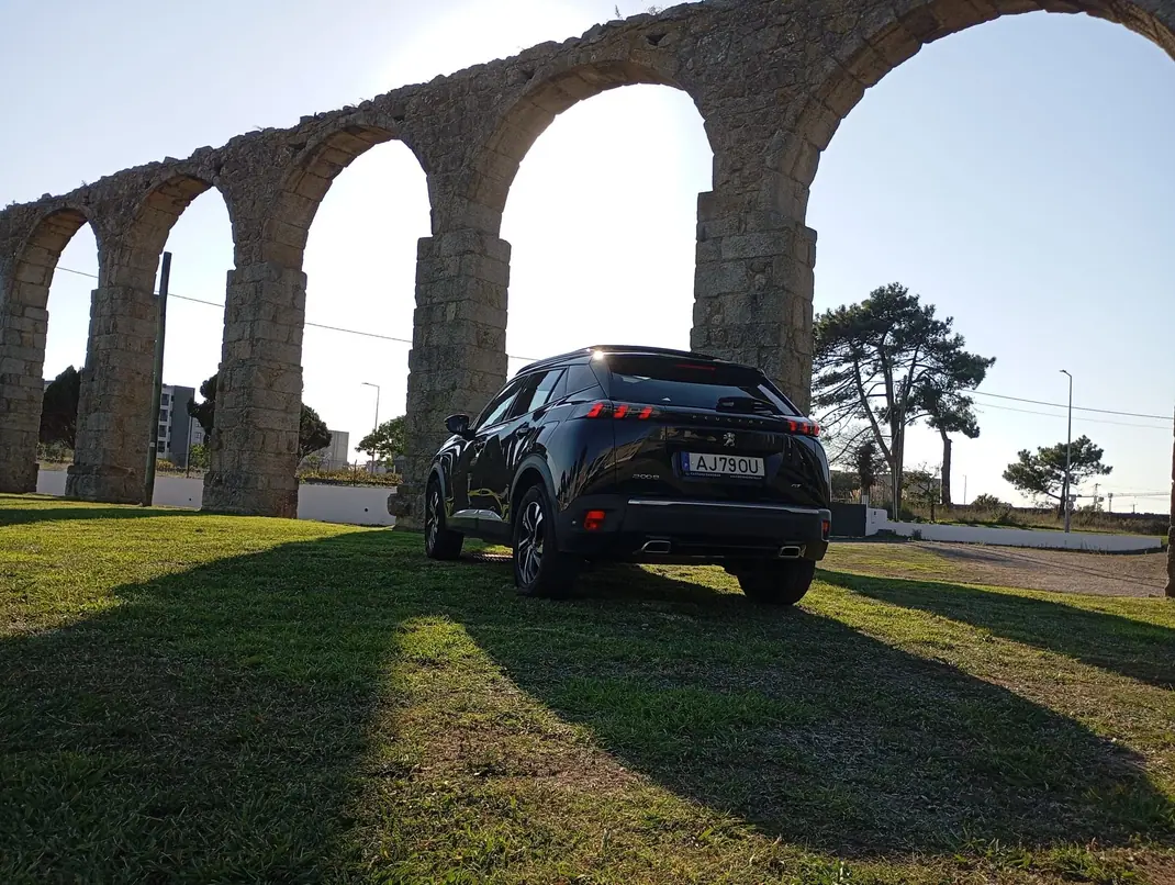 Peugeot 2008 2021 - 17500 EUR, 81000 km - 81000km - foto 6 de 15