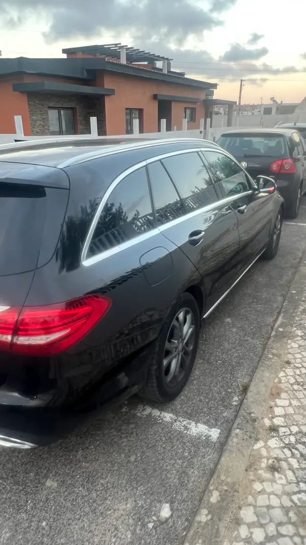 Mercedes-Benz C 220 2016 - 20000 EUR, 193000 km - AUTO.MOTO.pt - 193000km - foto 8 de 8
