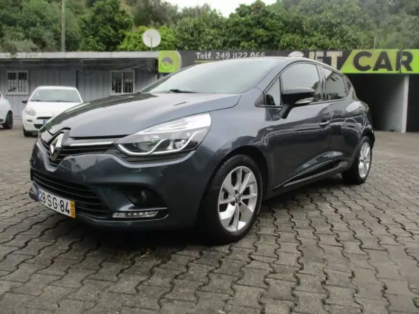 Renault Clio 0.9 TCE Limited 2016 Petrol — 50 000 km Renault Clio 0.9 TCE Limited 2016 Petrol