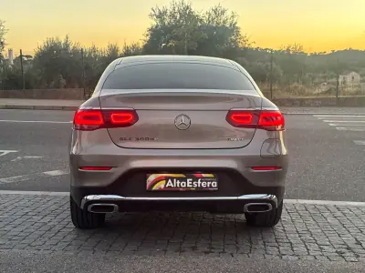 Mercedes-Benz GLC 300 2022 — foto 5 de 38