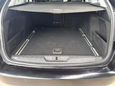 Peugeot 308 SW 2016 - 12800 EUR, 164230 km - AUTO.MOTO.pt - 164230km - foto 10 de 13