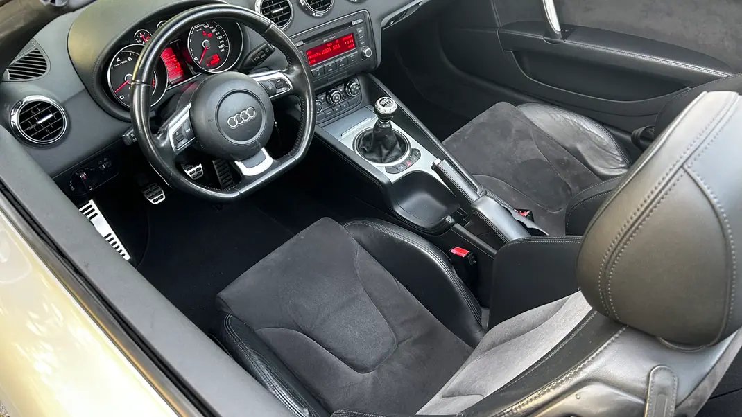 Audi TT Roadster 2007 - 12500 EUR, 128 km - AUTO.MOTO.pt - 128km - foto 5 de 11