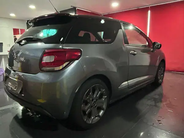 Citroën DS3 2010 - 7000 EUR, 287000 km - AUTO.MOTO.pt - 287000km - foto 3 de 13