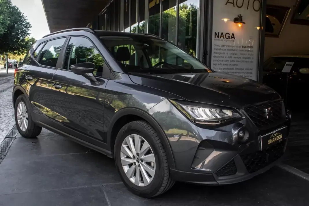 SEAT Arona 2023 - 15550 EUR, 66766 km - AUTO.MOTO.pt - 66766km - foto 6 de 42