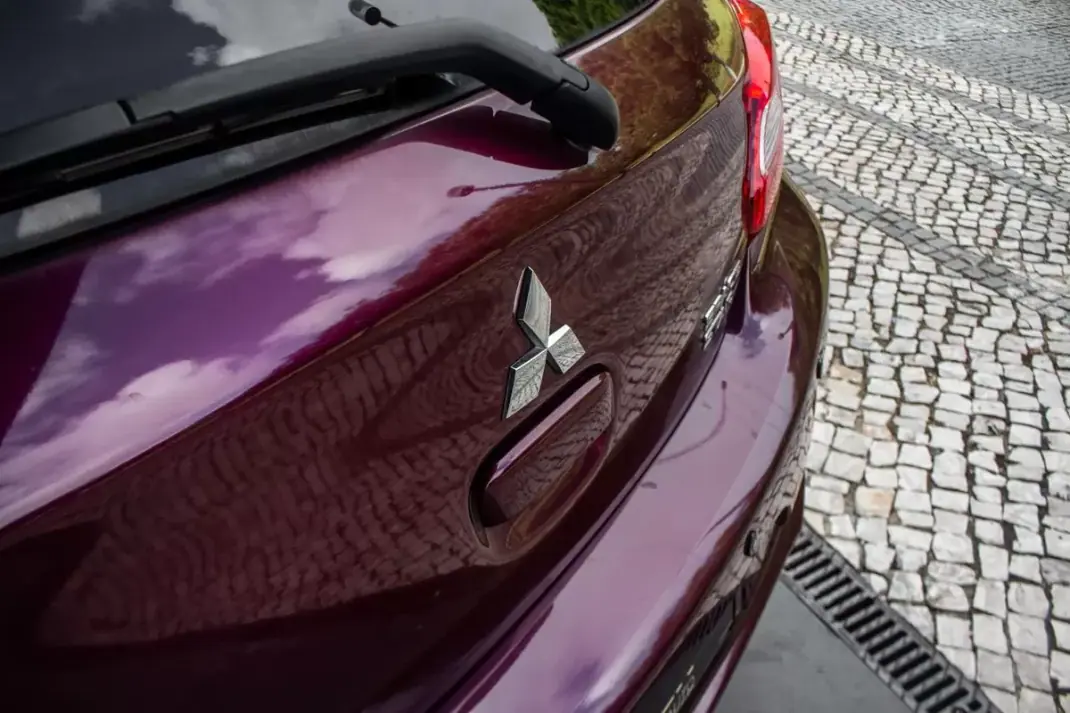 Mitsubishi Space Star 2018 - 8790 EUR, 75188 km - AUTO.MOTO.pt - 75188km - foto 10 de 32