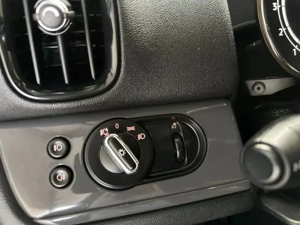 MINI Countryman 2021 - 26800 EUR, 51000 km - AUTO.MOTO.pt - 51000km - foto 13 de 17