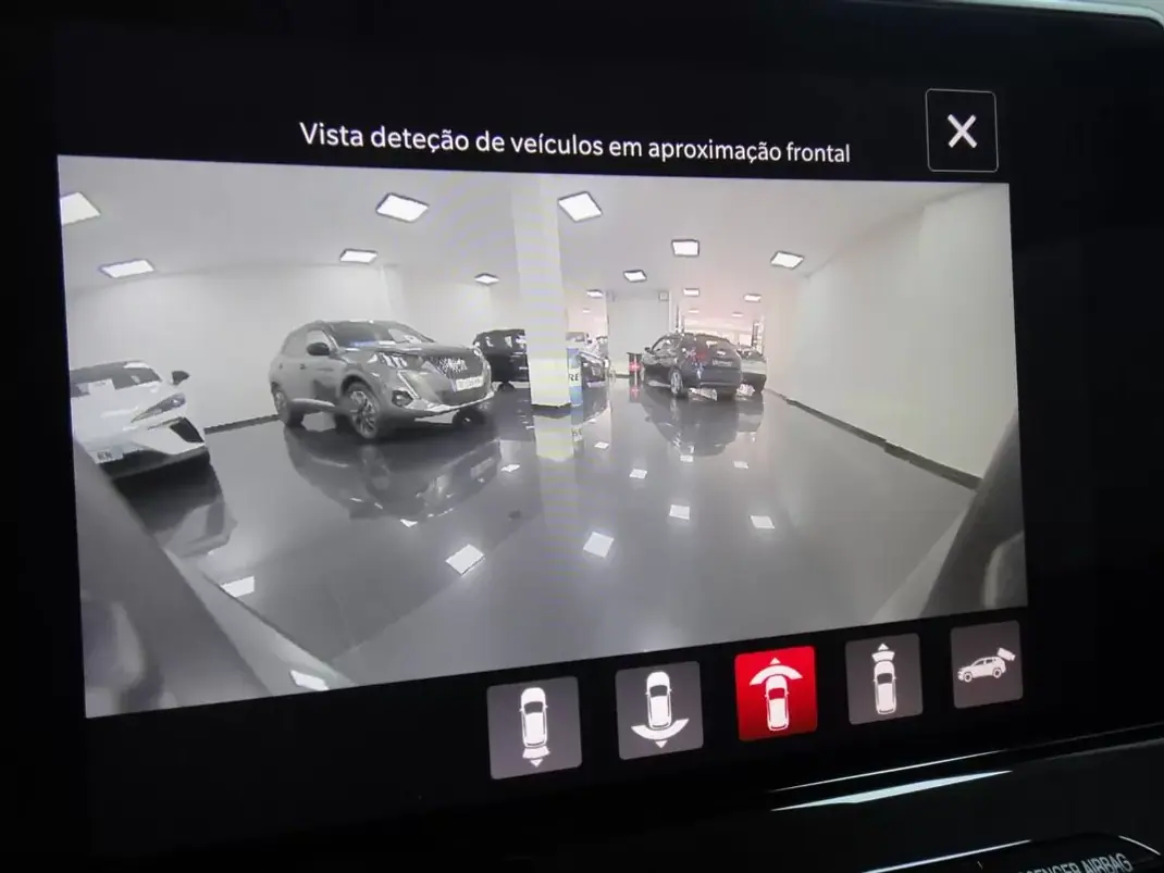Jeep Compass 2021 - 20900 EUR, 100000 km - AUTO.MOTO.pt - 100000km - foto 39 de 40
