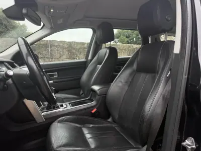 Land Rover Discovery Sport 2015 - 13000 EUR, 221000 km - AUTO.MOTO.pt - 221000km - foto 7 de 11