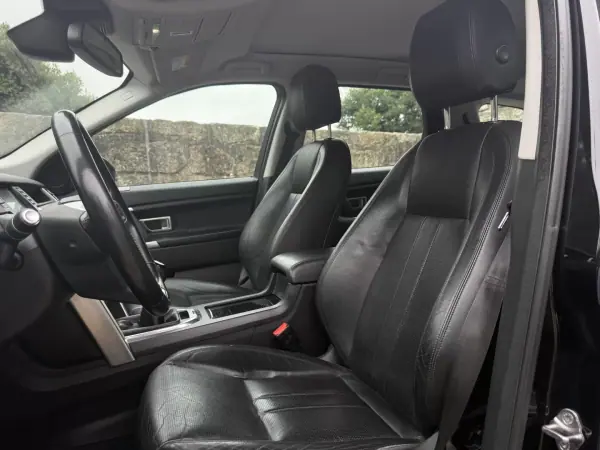 Land Rover Discovery Sport 2015 - 13000 EUR, 221000 km - AUTO.MOTO.pt - 221000km - foto 7 de 11