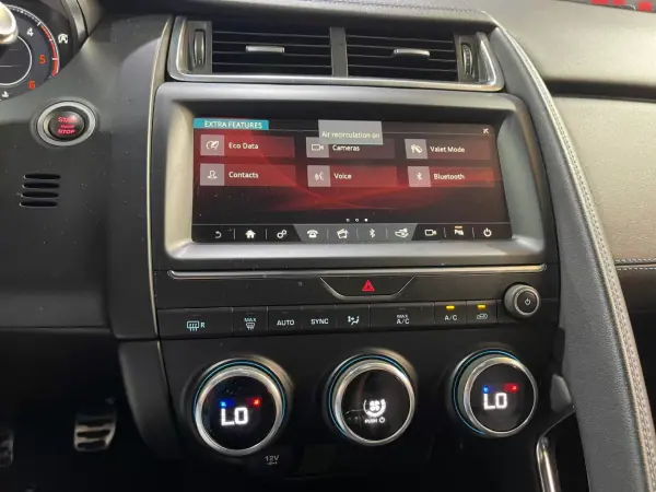 Jaguar E-Pace 2018 - 20899 EUR, 129000 km - 129000km - foto 38 de 48