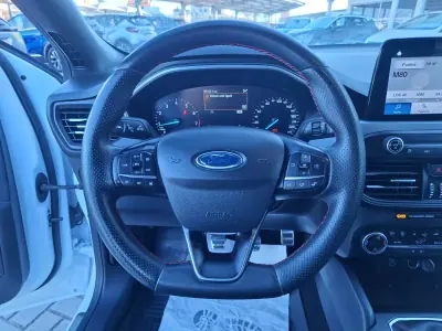 Ford Focus 2022 - 16500 EUR, 97500 km - AUTO.MOTO.pt - 97500km - foto 18 de 37