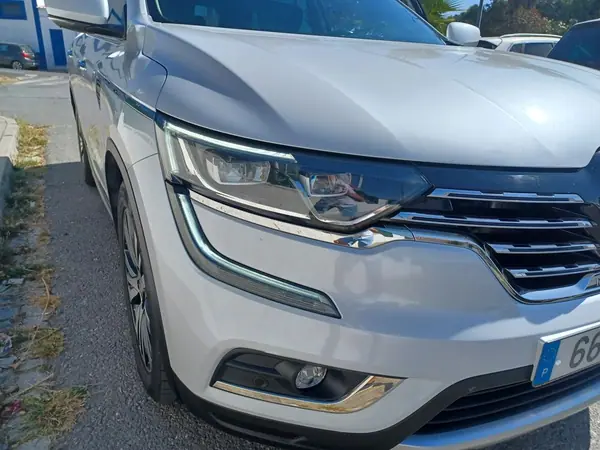 Renault Koleos 2017 - 20850 EUR, 160000 km - AUTO.MOTO.pt - 160000km - foto 5 de 15