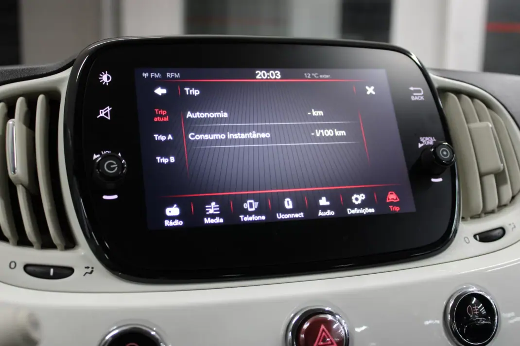 Fiat 500 2023 - 12900 EUR, 32374 km - AUTO.MOTO.pt - 32374km - foto 15 de 23