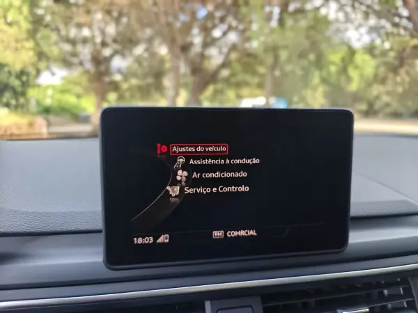 Audi A4 Avant 2019 - 23990 EUR, 79500 km - 79500km - foto 41 de 46