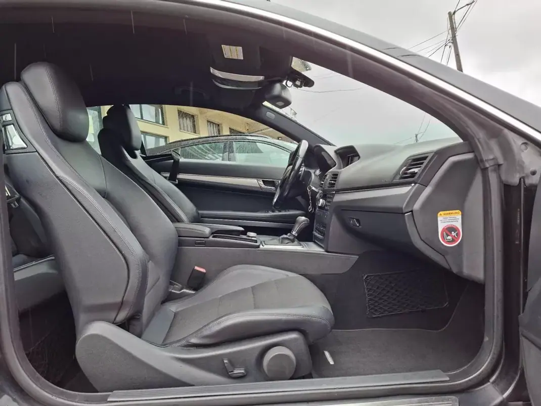 Mercedes-Benz E 250 2009 - 16500 EUR, 134447 km - AUTO.MOTO.pt - 134447km - foto 22 de 29