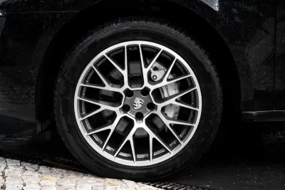 Porsche Macan 2018 - 54990 EUR, 99798 km - AUTO.MOTO.pt - 99798km - foto 10 de 45