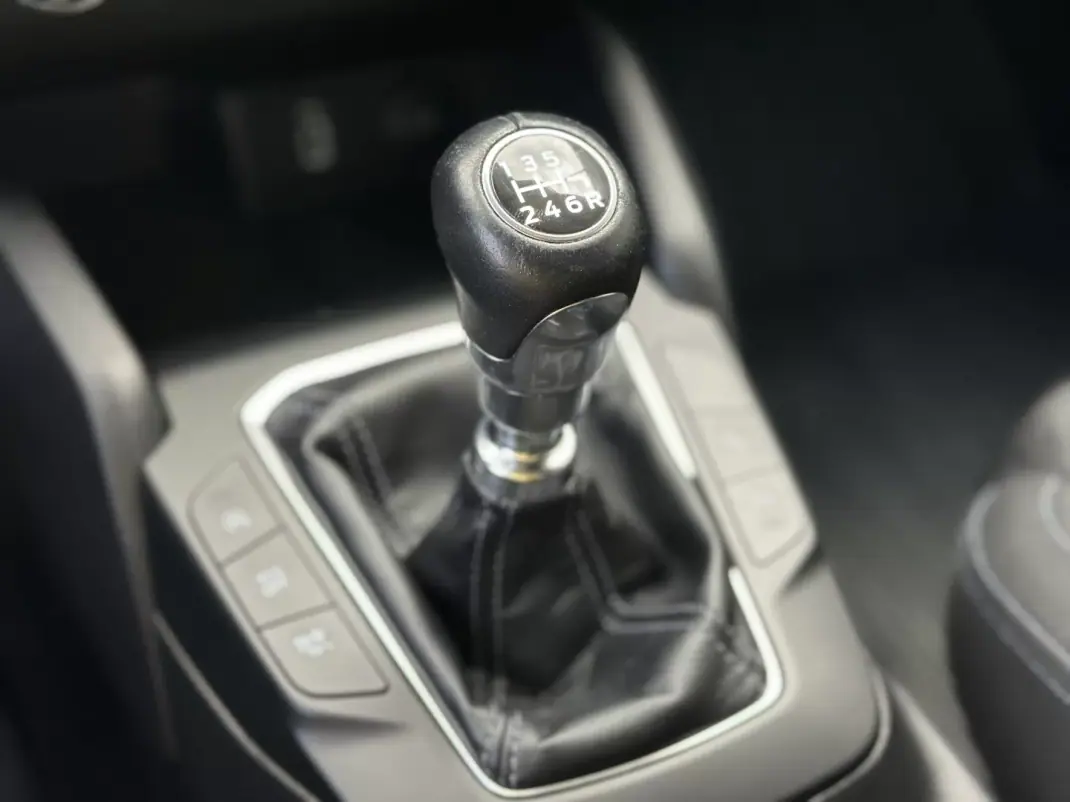 Ford Focus 2019 - 13990 EUR, 83000 km - AUTO.MOTO.pt - 83000km - foto 37 de 51