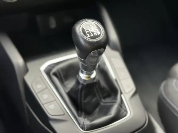 Ford Focus 2019 - 13990 EUR, 83000 km - AUTO.MOTO.pt - 83000km - foto 37 de 51