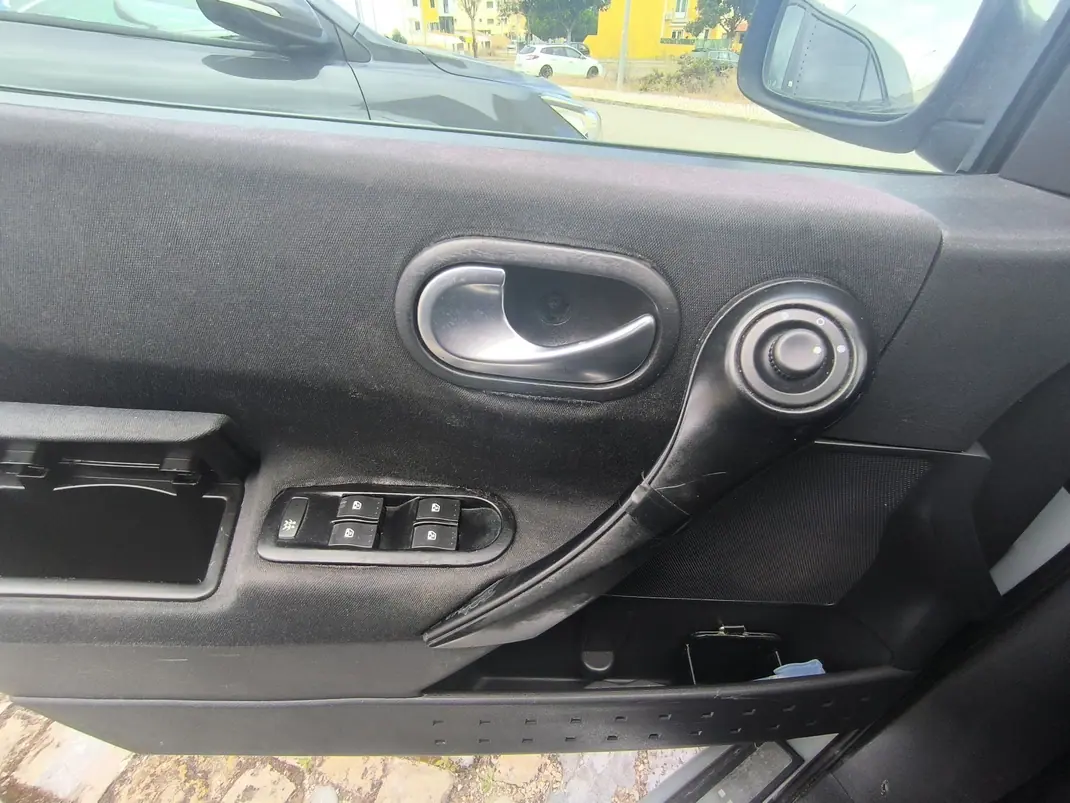 Renault Mégane 2003 - 2000 EUR, 231329 km - 231329km - foto 10 de 15