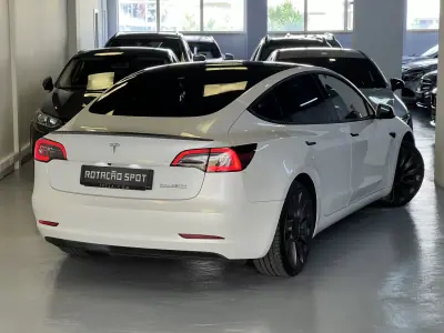 Tesla Model 3 2021 - 31990 EUR, 85000 km - AUTO.MOTO.pt - 85000km - foto 2 de 45