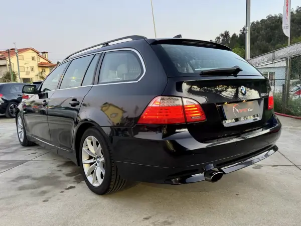 BMW 520 2008 - 7999 EUR, 320000 km - AUTO.MOTO.pt - 320000km - foto 12 de 26