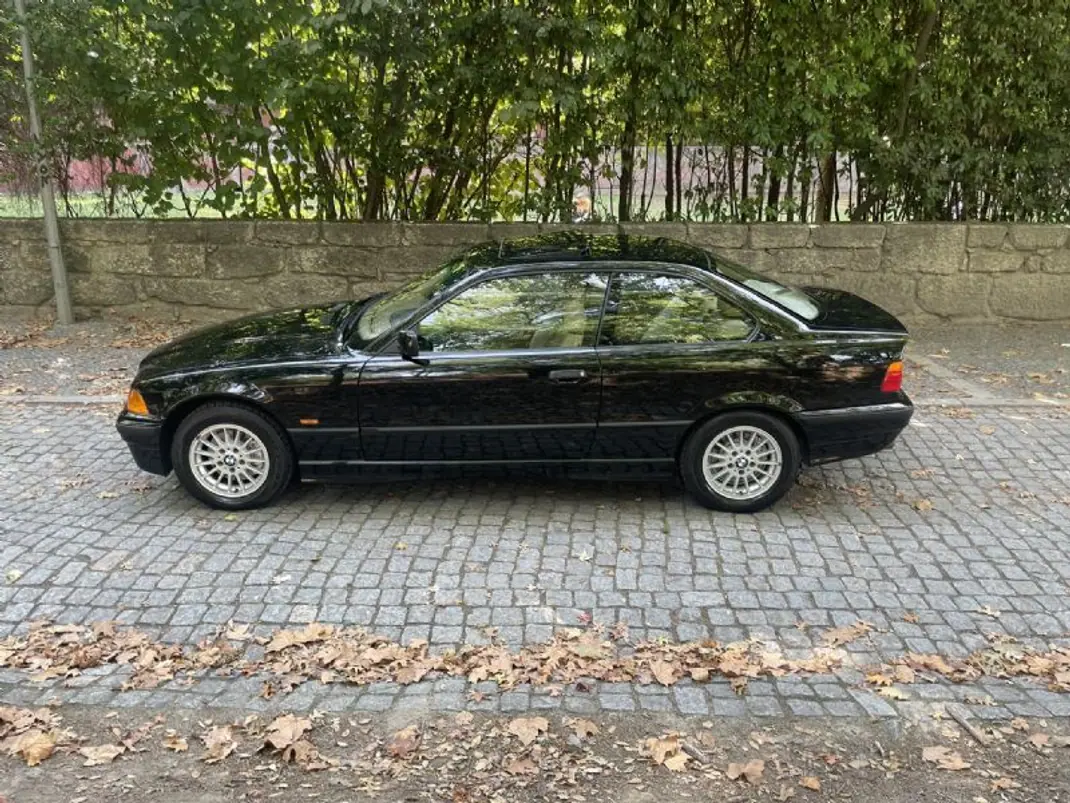 BMW 323 1998 - 19900 EUR, 160000 km - 160000km - foto 41 de 68
