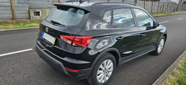 SEAT Arona 2019 - 13999 EUR, 14500 km - AUTO.MOTO.pt - 14500km - foto 6 de 6