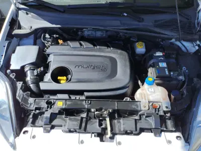 Fiat PUNTO 2019 - 7999 EUR, 180000 km - AUTO.MOTO.pt - 180000km - foto 25 de 27